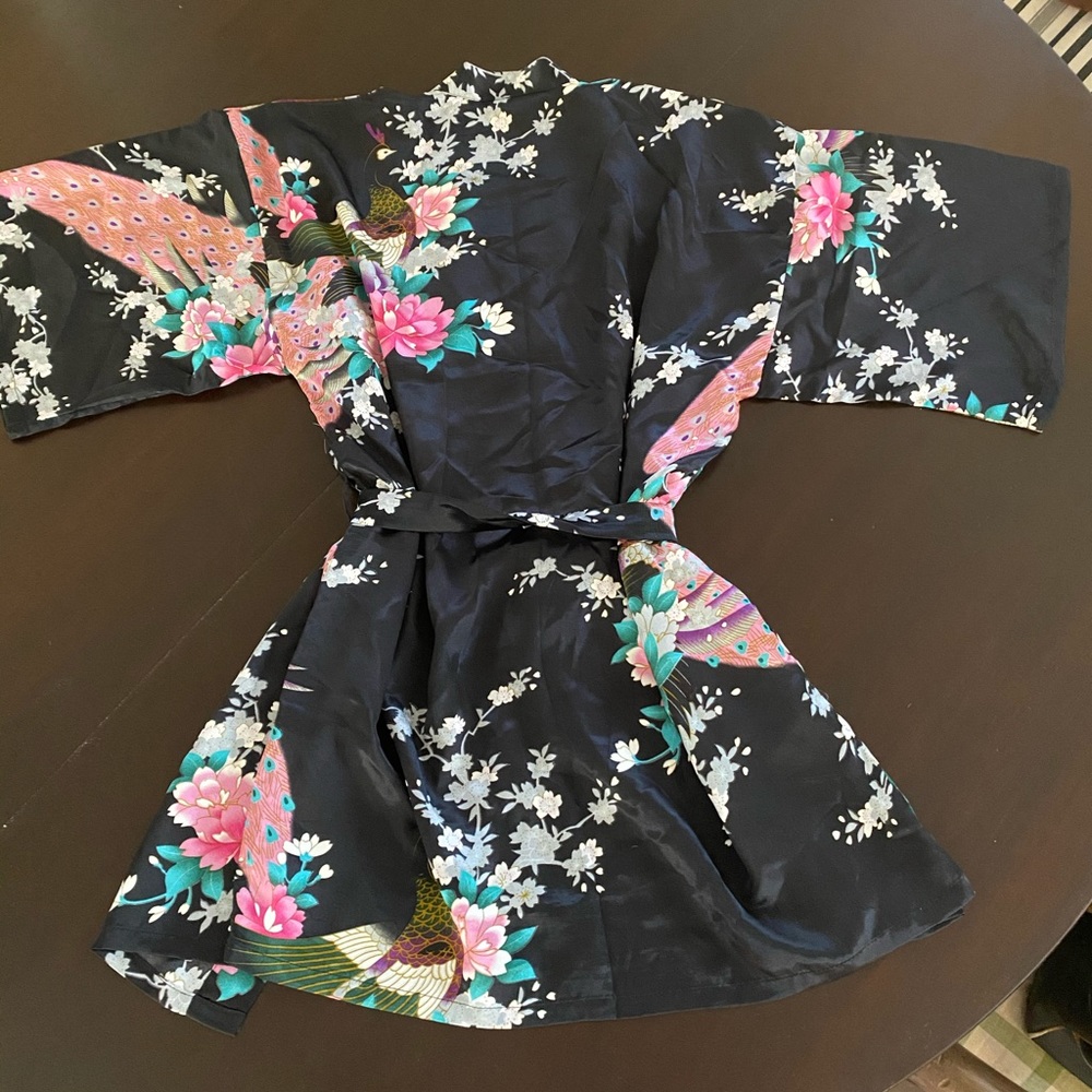 Vintage Kimono Robe - Picture 5 of 6